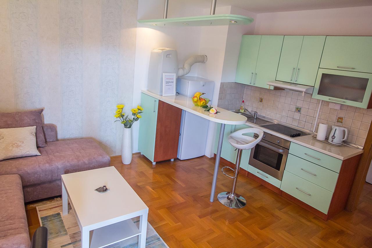 Apartamento Stan Na Dan Banja Luka Exterior foto