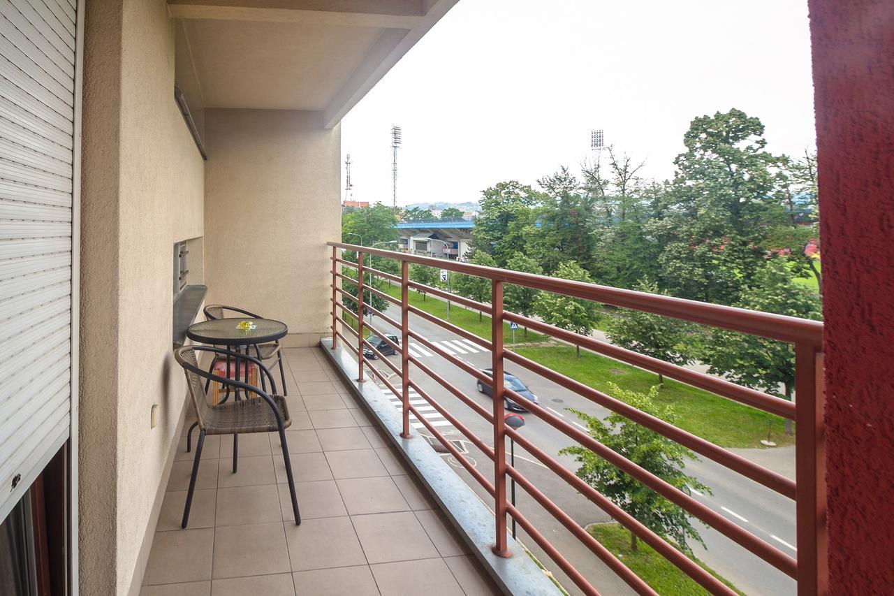 Apartamento Stan Na Dan Banja Luka Exterior foto