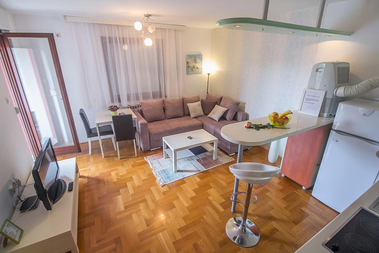 Apartamento Stan Na Dan Banja Luka Exterior foto