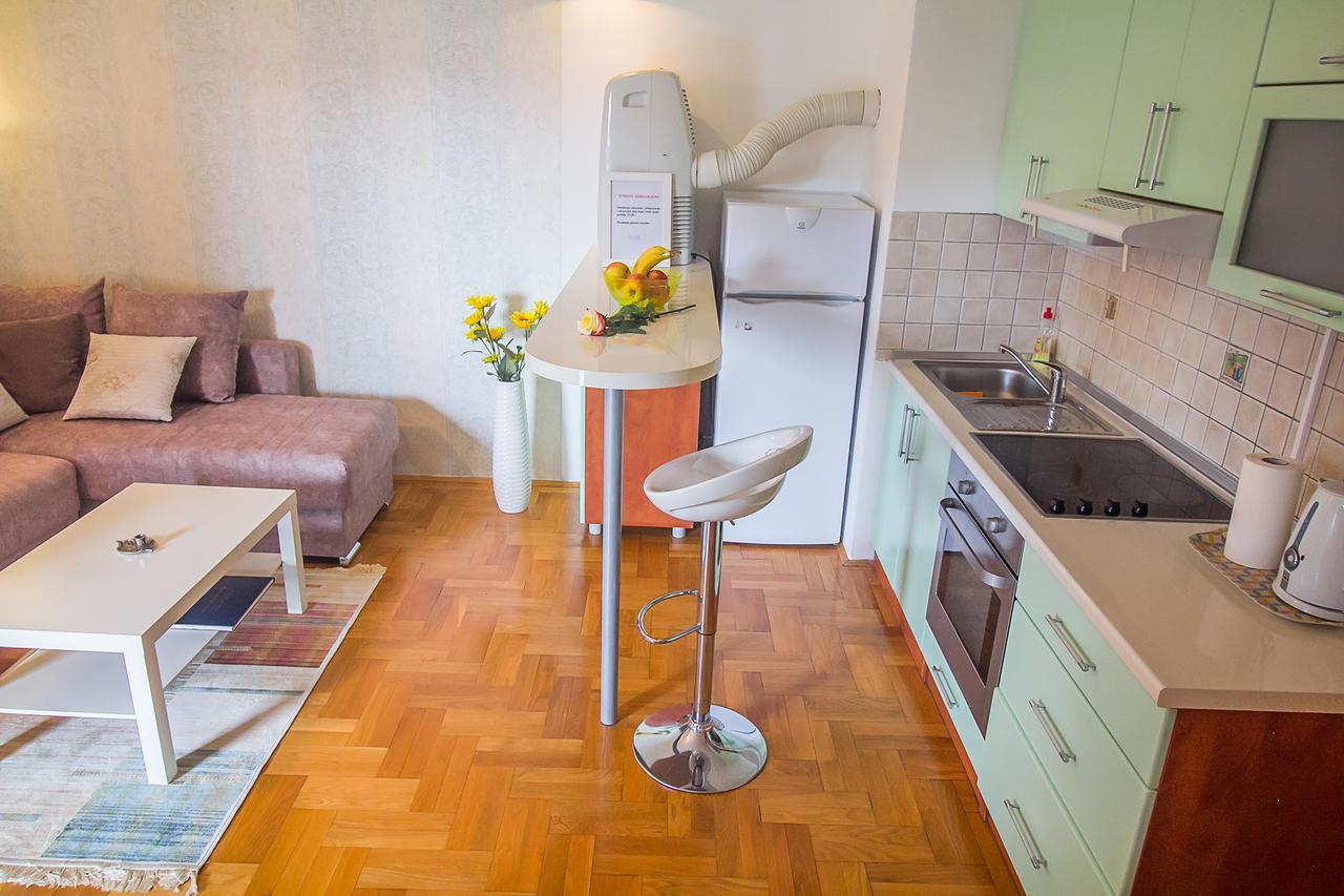 Apartamento Stan Na Dan Banja Luka Exterior foto