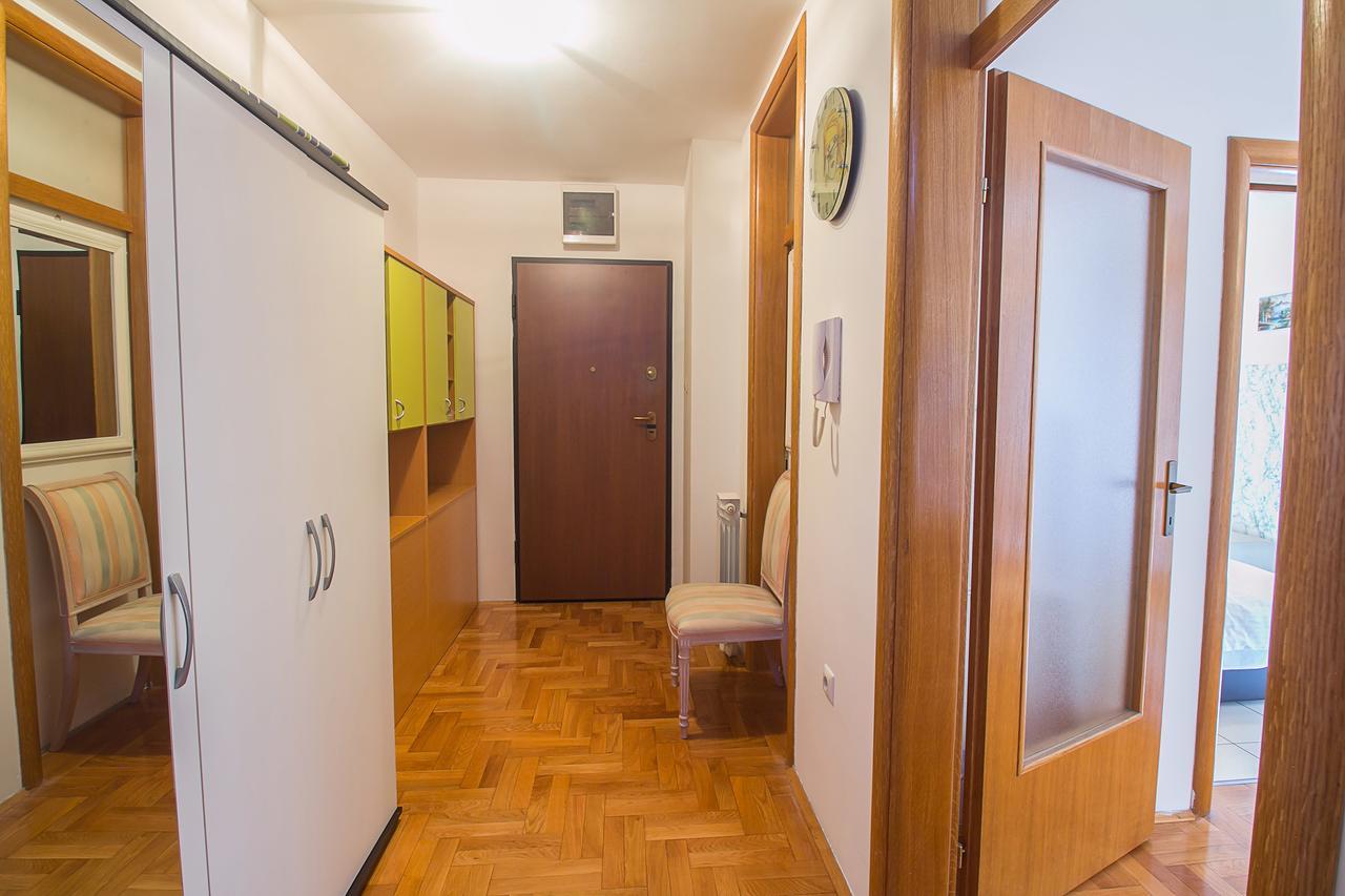 Apartamento Stan Na Dan Banja Luka Exterior foto